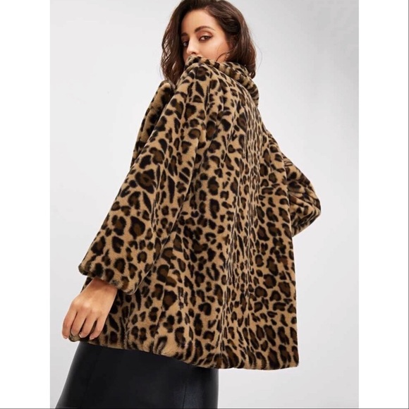 LAST 1! Notch Collar Leopard Print Teddy Coat - Picture 2 of 6